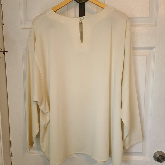 (1121) Estrada Woman's Long Sleeve Blouse,  Size: 24 Color: Cream - Picture 13 of 13